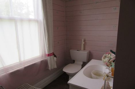 Photo of property in 6 Severn Street, Waitotara, Whanganui, 4588