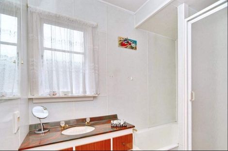 Photo of property in 222 Avonhead Road, Avonhead, Christchurch, 8042