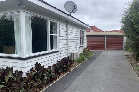 Photo of property in 52 Athol Terrace, Upper Riccarton, Christchurch, 8041