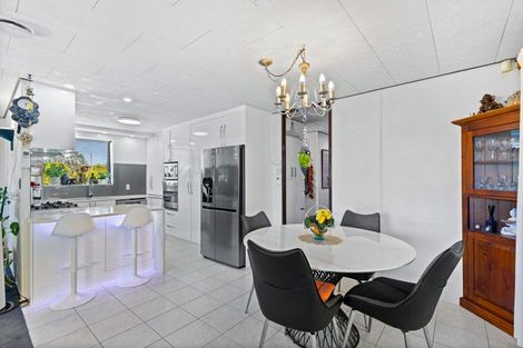 Photo of property in 15 Marinich Drive, Ranui, Auckland, 0612