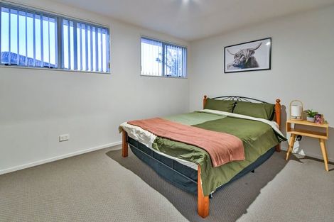 Photo of property in 214 Hill Road, The Gardens, Auckland, 2105