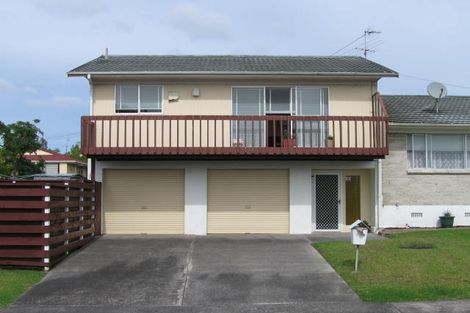 Photo of property in 2/1a Marlene Avenue, Te Atatu South, Auckland, 0610