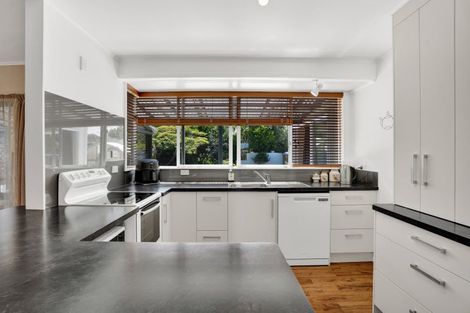 Photo of property in 53 Domett Street, Opunake, 4616