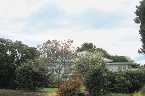 Photo of property in 2 Parkinson Street, Tolaga Bay, 4077