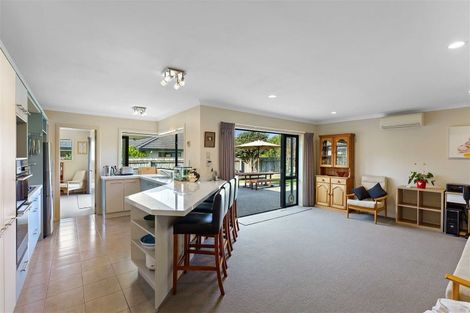 Photo of property in 82 The Drive, Paraparaumu Beach, Paraparaumu, 5032