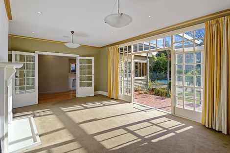 Photo of property in 37 Holmwood Road, Merivale, Christchurch, 8014