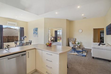 Photo of property in 50 Highfields Terrace, Henderson, Auckland, 0612