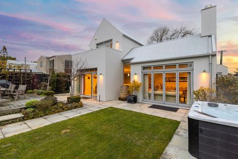 Photo of property in 21 Taylors Avenue, Bryndwr, Christchurch, 8052