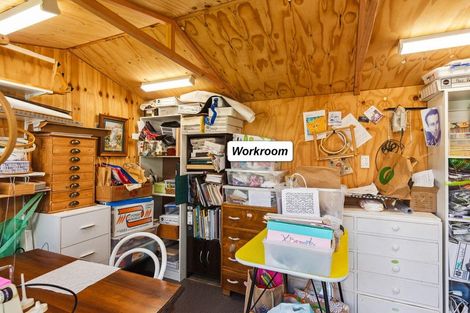 Photo of property in 31 Walton Avenue, Waikanae, 5036