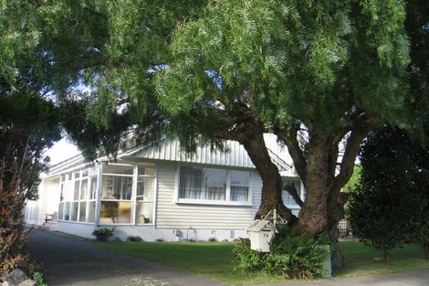 Photo of property in 74 Wai-iti Crescent, Woburn, Lower Hutt, 5010