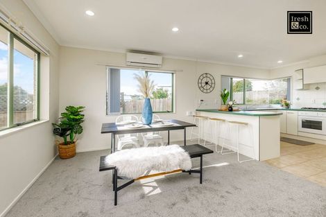 Photo of property in 22 Mt Lebanon Crescent, The Gardens, Auckland, 2105