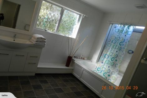 Photo of property in 3a Balmain Road, Birkenhead, Auckland, 0626