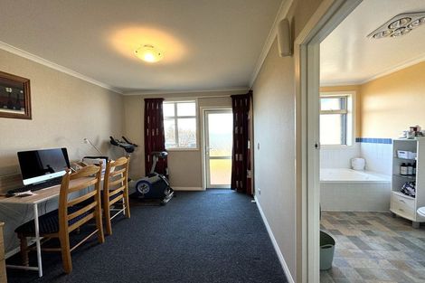 Photo of property in 17 Naish Street, Balclutha, 9230