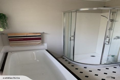 Photo of property in 27 Backhurst Grove, Massey, Auckland, 0614