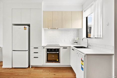 Photo of property in 93 Waipuhinui Way, Wiri, Auckland, 2104