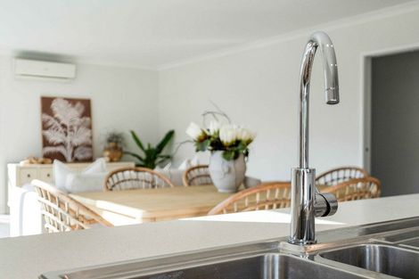 Photo of property in 11 Sabre Street, Papamoa Beach, Papamoa, 3118