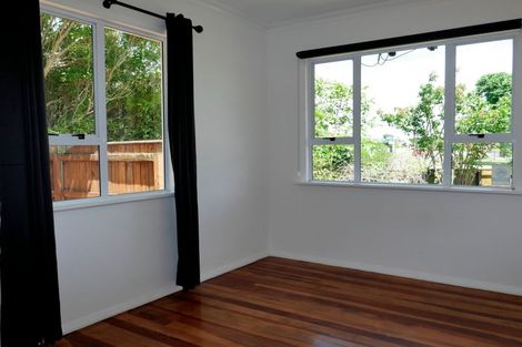 Photo of property in 166 Queen Street West, Levin, 5510