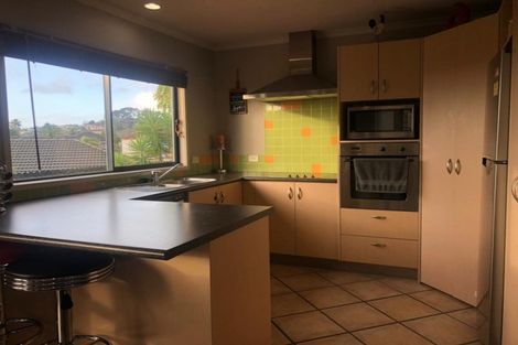 Photo of property in 11 Dairyland Drive, East Tamaki Heights, Auckland, 2016