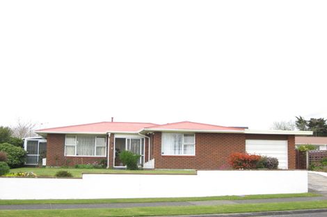 Photo of property in 45 Nevada Drive, Merrilands, New Plymouth, 4312