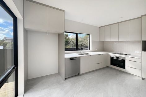 Photo of property in 4/29 Brandon Road, Glen Eden, Auckland, 0602