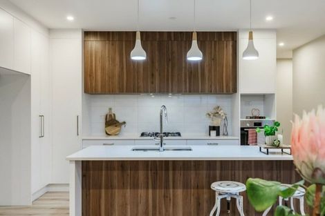 Photo of property in 15 Ropere Street, Kumeu, 0810