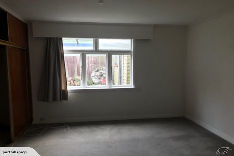 Photo of property in 22 Hawkhurst Road, Lyttelton, 8082