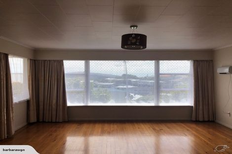 Photo of property in 15 Bancroft Terrace, Newlands, Wellington, 6037