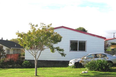 Photo of property in 13 Imperial Place, Henderson, Auckland, 0612