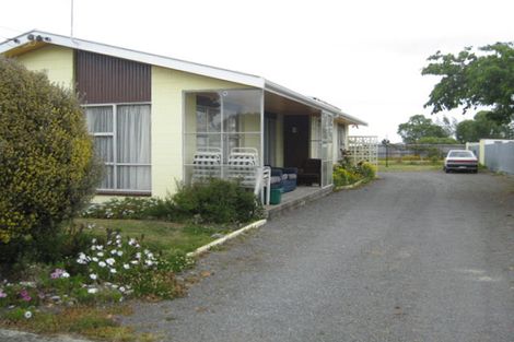 Photo of property in 75 Englefield Road, Northwood, Christchurch, 8051