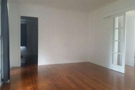 Photo of property in 176 Beach Haven Road, Beach Haven, Auckland, 0626