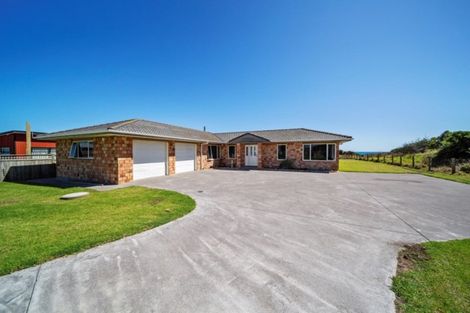 Photo of property in 282 Tai Road, Opunake, 4681