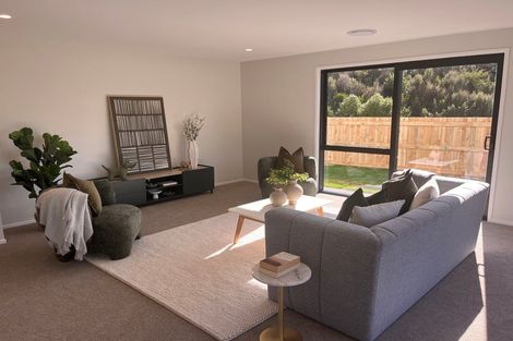 Photo of property in 100 Waipunahau Road, Waikanae, 5036