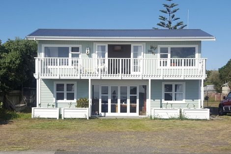 Photo of property in 122 Beach Road, Haumoana, 4102