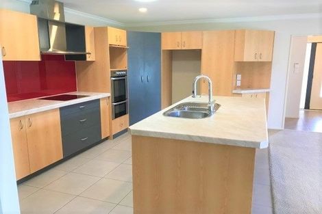 Photo of property in 15 Waiora Place, Pyes Pa, Tauranga, 3112