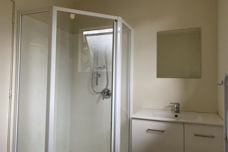 Photo of property in 18 Malmo Place, Massey, Auckland, 0614