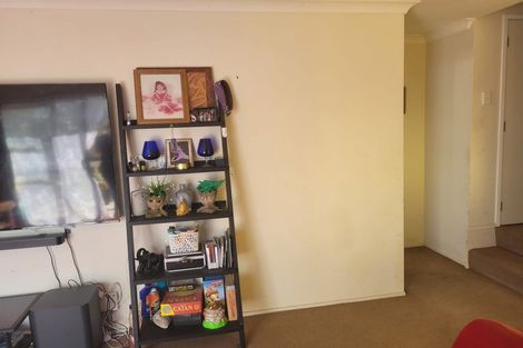 Photo of property in 12 Foyle Place, Glendene, Auckland, 0602