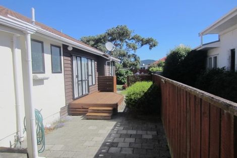 Photo of property in 9a Mclellan Street, Tawa, Wellington, 5028