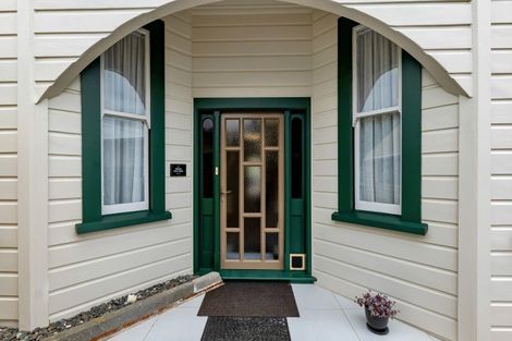 Photo of property in 121 Lemon Street, New Plymouth, 4312