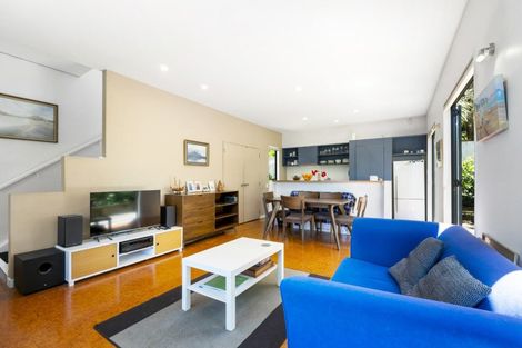 Photo of property in 2/701 Great North Road, Grey Lynn, Auckland, 1021