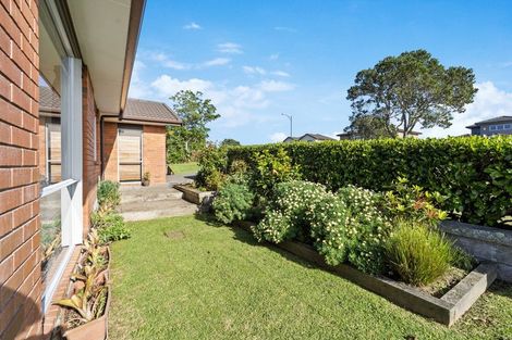 Photo of property in 13 Anchorite Way, Red Beach, 0932