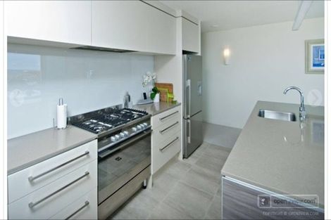 Photo of property in 2/154 Marine Parade, Mount Maunganui, 3116