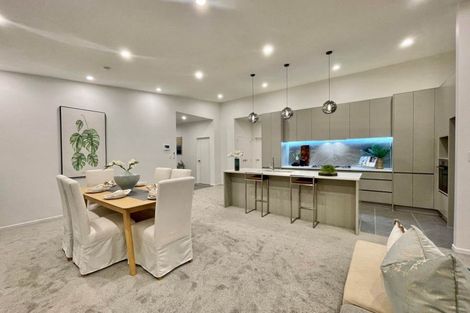 Photo of property in 8 Poutawa Lane, Clarks Beach, 2122