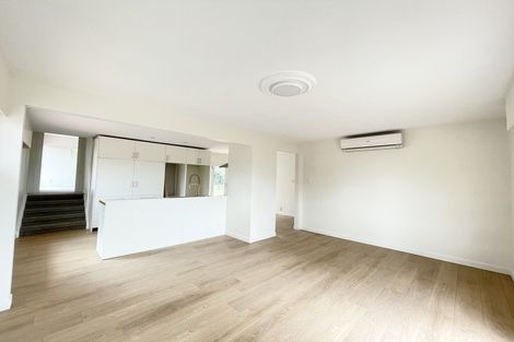 Photo of property in 27 Kaikoura Street, Henderson, Auckland, 0612