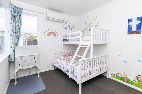 Photo of property in 104 Collins Road, Melville, Hamilton, 3206