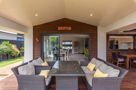 Photo of property in 99 The Drive, Paraparaumu Beach, Paraparaumu, 5032