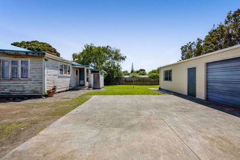 Photo of property in 33 Ngatai Street, Manaia, 4612