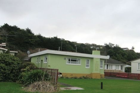 Photo of property in 4a Luckie Street, Tawa, Wellington, 5028