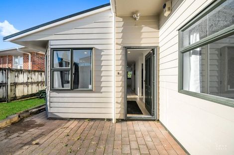 Photo of property in 70 Sturges Road, Henderson, Auckland, 0612