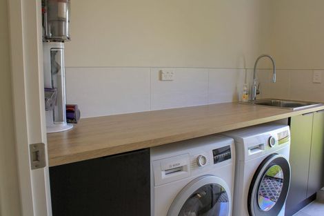 Photo of property in 18 Charlotte Drive, Omokoroa, 3114