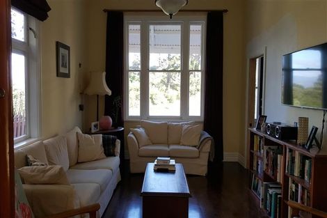 Photo of property in 17 Patanga Crescent, Thorndon, Wellington, 6011